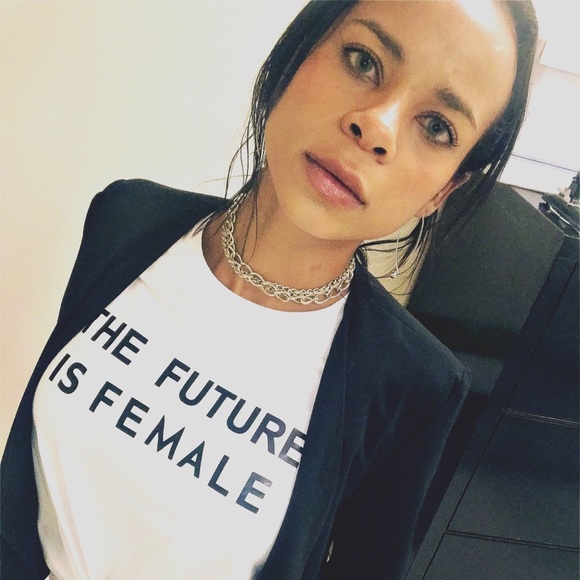 Meet your Posher, Alexandra - Picture 3 of 4